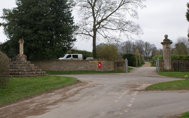 Landscape image, ‘Sarsden Wayside Cross, approaching from Churchill’